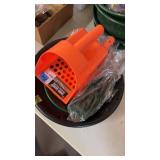 SAND SCOOP & GOLD MINING PANS