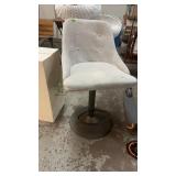 ADJUSTABLE SWIVEL STOOL