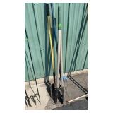 POST HOLE DIGGER, SPUD BAR & SHOVEL