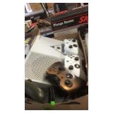 XBOX GAME CONSOLE & CONTROLLERS