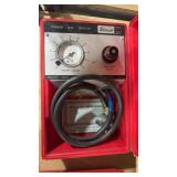 SNAP-ON MT 325 CLYNDER LEAK DETECTOR