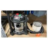 CRAFTSMAN 5 GAL SHOP VAC