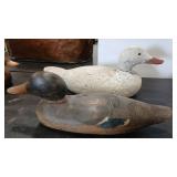 MASON VTG DECOY  & RUSTIC WHITE DUCK DECOY