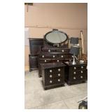 QUEEN ESPRESSO 5 PC BEDROOM SET W/ LAMPS