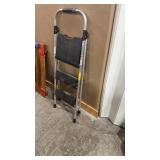 WARNER 3 STEP LADDER