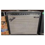 FENDER PRINCETON CHORUS AMPLIFIER