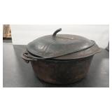 GRISWOLD #8 DUTCH OVEN & LID