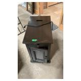 ACCENT TABLE W/ CHARGING STATION
