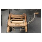 BIDDLE HARDWARE CO ANTQ WRINGER