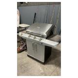 KENMORE 3-BURNER PROPANE BBQ W/ COVER