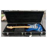 FENDER STRATOCASTER DELUX & HARD CASE