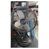 FEATURE COMFORTS RETRO LOOK FAN