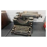 REMINGTON MONARCH VTG TYPEWRITER