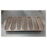 WAGNER WARE KRUSTY-KORN CAST IRON CORN BREAD PAN