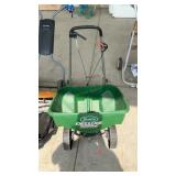 SCOTTS DELUXE SEED SPREADER