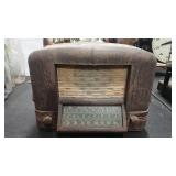 RCA VICTOR ANTQ TUBE RADIO