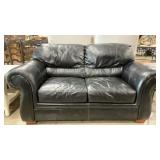 2/2 LEATHER LOVESEAT