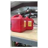 2 5 GAL GAS CANS