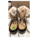 JBU LADIES INSULATED BOOTS SIZE 8M