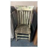 ANTIQUE WOOD CHAIR