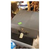 VINTAGE COLLECTOR'S 1930'S-1960'S CASE OF GUITAR