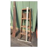 WOOD STEP LADDER & DRYWALL SQUARE