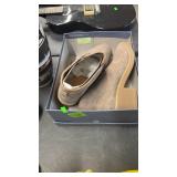 PR OF LADIES UNIVERISAL THREAD GOODS BOOTS SZ 11