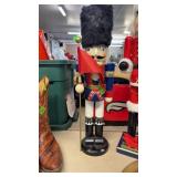BRITISH NUTCRACKER