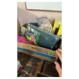 BX W/ SCOURING PADS, SPONGES & MISC