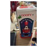 GOOFY NUTCRACKER