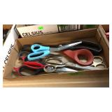 GROUP OF SCISSORS