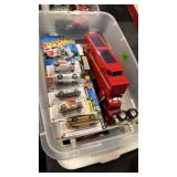 TRAY W/ NEW HOTWHEELS & OTHER MINIATURE CARS
