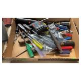 BX OF SCREWDRIVERS & MISC