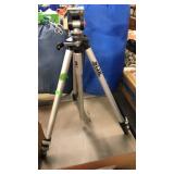 SLIK INTSA LOCK TRIPOD