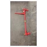 RED FENCE STRETCHER