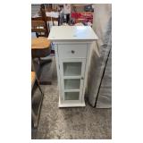SMALL WHITE STAND