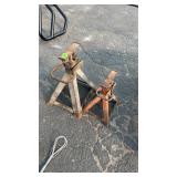 2 JACK STANDS