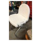 FOLDING SHOWER CHAIR