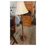FLOOR LAMP
