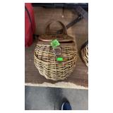 SMALL FISHING CREEL