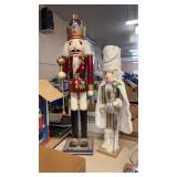 32' NUTCRACKER & PIER 1 NUTCRACKER