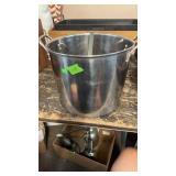 STAINLESS STEEL STOCK POT
