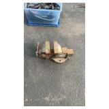 BENCH VISE