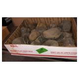 BX OF AGATES
