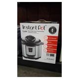 INSTAPOT LUX 6QT W/ BOX