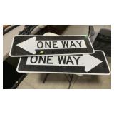 2 ONE-WAY METAL SIGNS