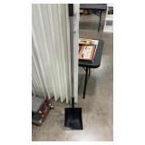 LANDSCAPERS SELECT FLAT NOSE SHOVEL