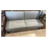 UPHOLSTERED FOUTON