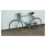 RALEIGH RELIANT ROAD BICYCLE