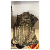 TWO PAIRS CAMMO HUNTING PANTS SZ L, XL